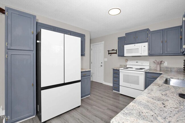 Building Photo - Charming 3BR House in Fayetteville