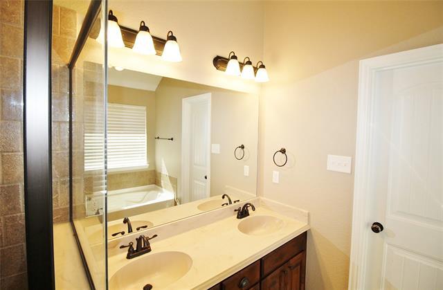 Building Photo - 222 Chimney Rock Dr