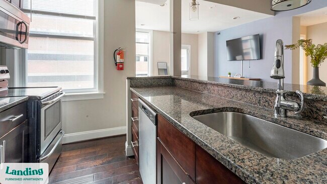 Building Photo - 617 W Lexington St