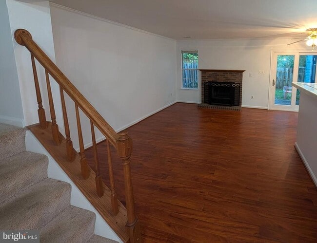 Building Photo - 702 Wind Ridge Dr