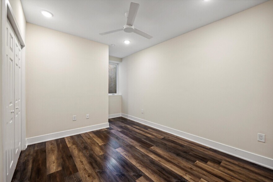 Building Photo - 1804 W Berks St