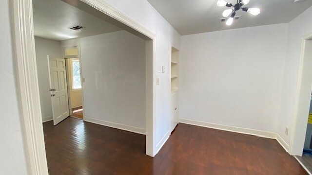 Building Photo - 4305 Bell St