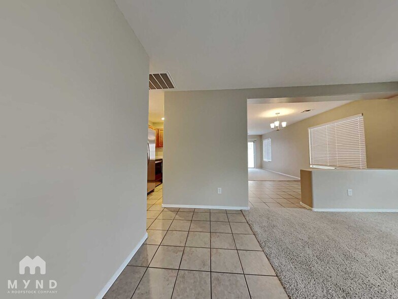 Building Photo - 3420 W St Anne Ave