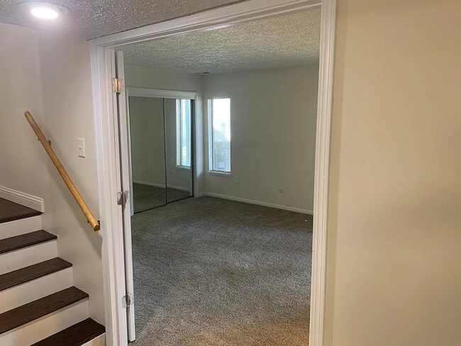 Building Photo - 197 Sugarwood Ln