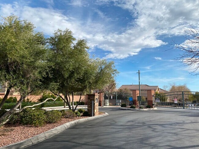 Building Photo - RENOVATED HOME IN GATED SUMMERLIN COMMUNITY!
