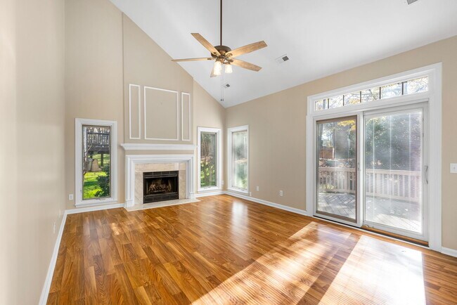 Building Photo - 9200 Brechin Dr