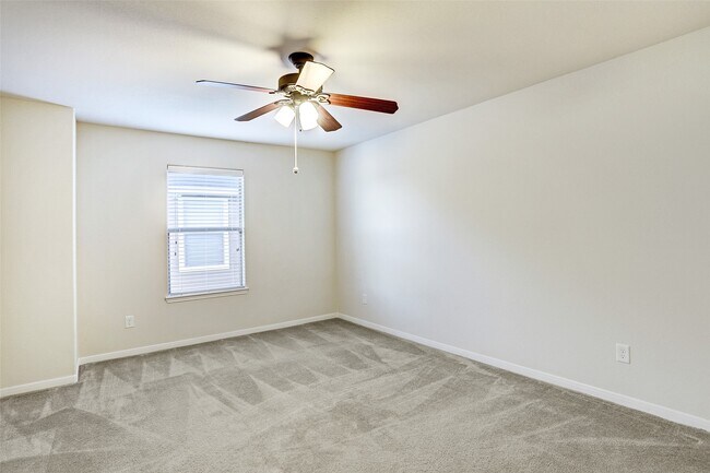 Building Photo - 25806 Westbourne Dr