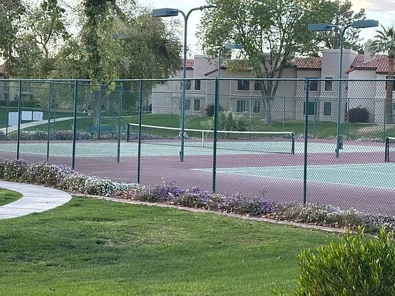 Building Photo - 9550 N 94th Plz