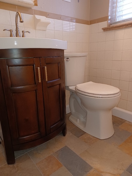 Building Photo - 2160 Osceola St