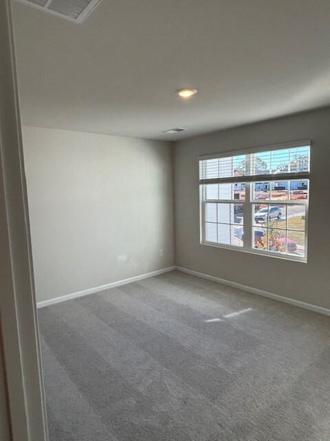 Building Photo - 304 Detroit Ln