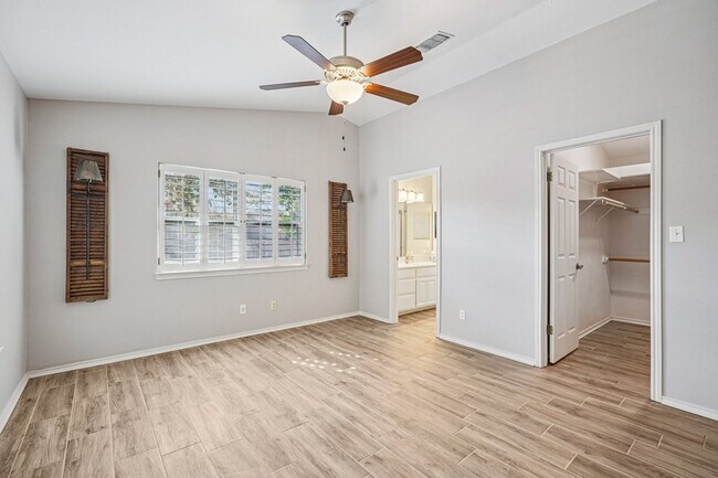 Building Photo - 127 Terrace Ln