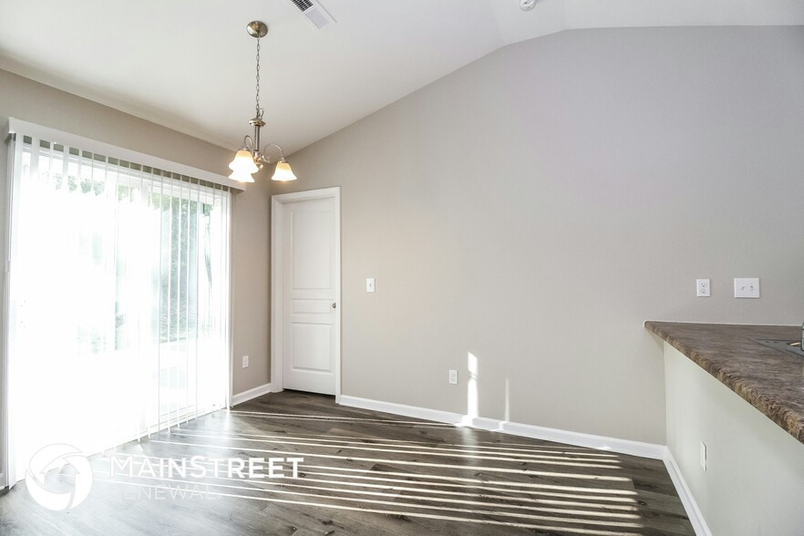 Building Photo - 212 Kendall Farms Ct