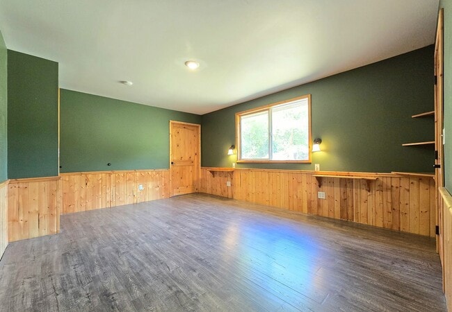 Building Photo - 3 Bedroom Home in Marysville Now Available!