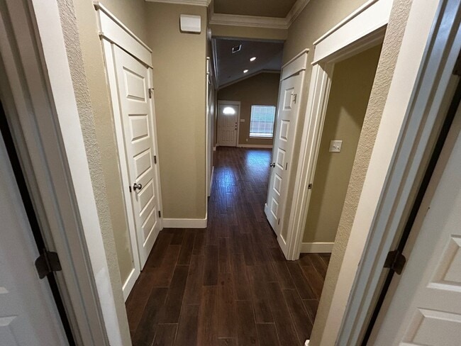 Building Photo - Napa Cottages