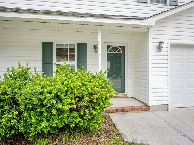 Building Photo - Welcome to Winners Circle!