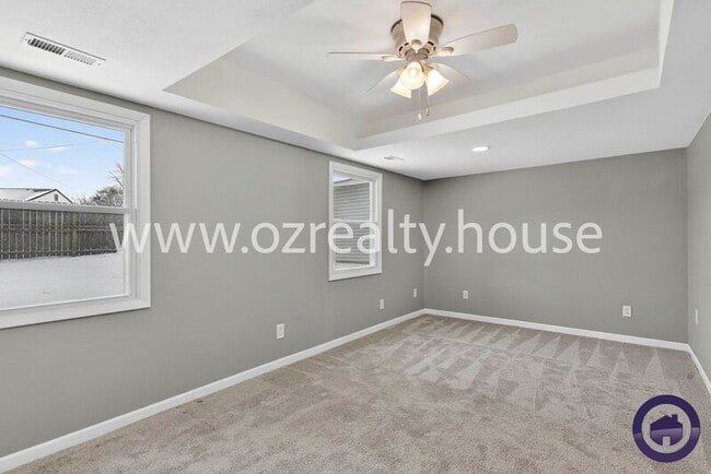 Building Photo - 307 Venice Dr