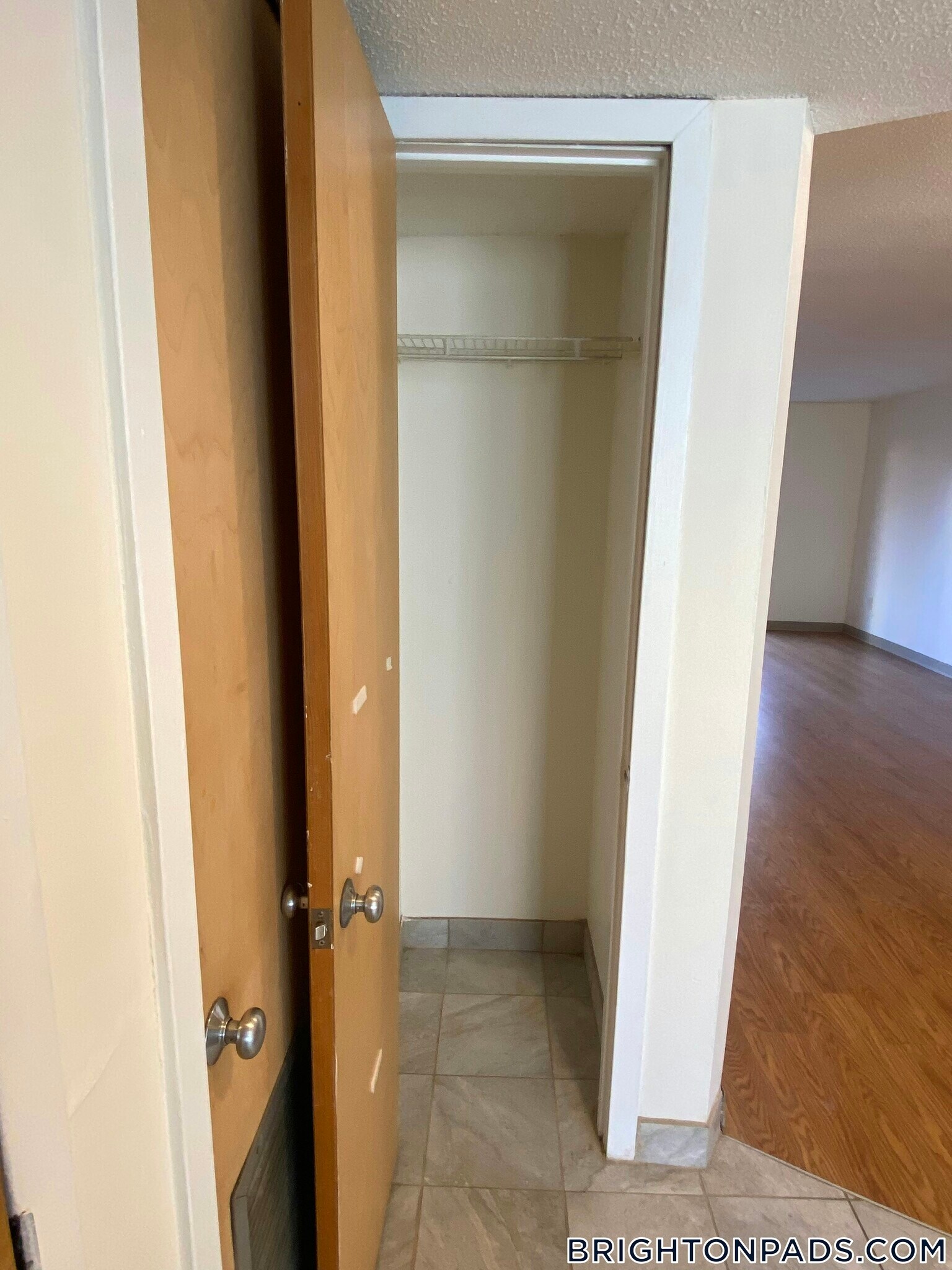 Building Photo - 140 N Beacon St