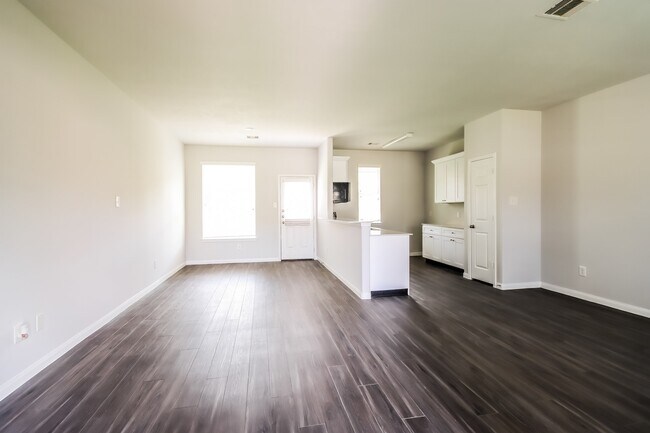 Building Photo - 12310 Maura Lane