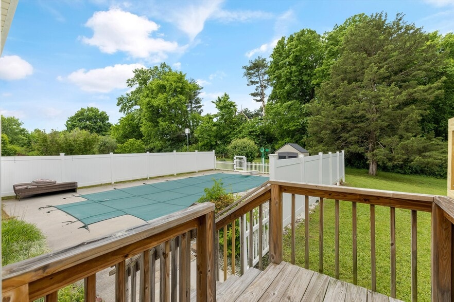 Pool - 1225 Ferd Hickey Rd
