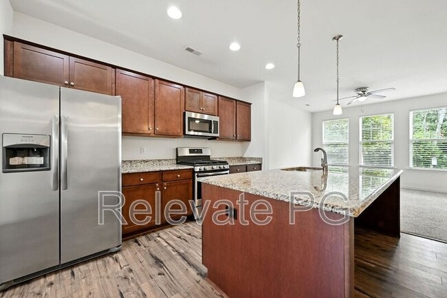 Building Photo - 4028 Rivermere Ln