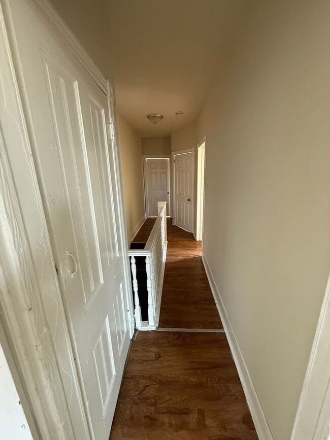 Building Photo - 3 BED 1.5 BATH HOME FOR RENT.