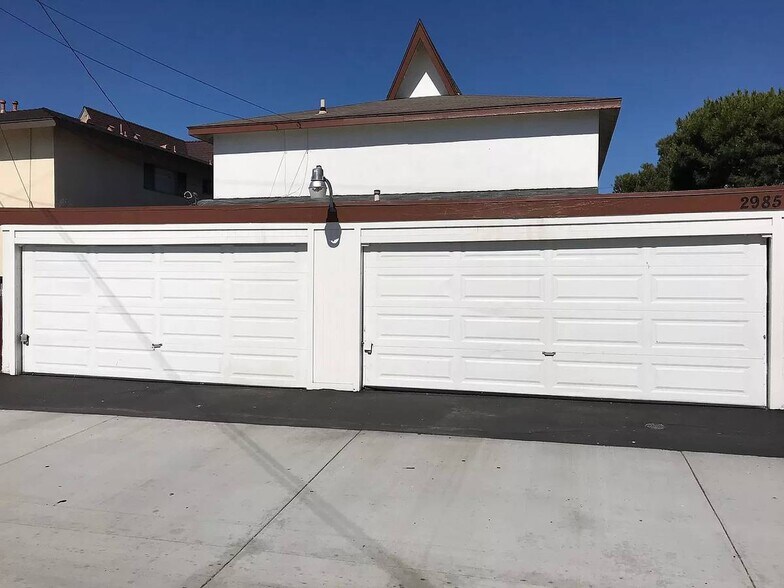 Building Photo - 2977 Mendoza Dr