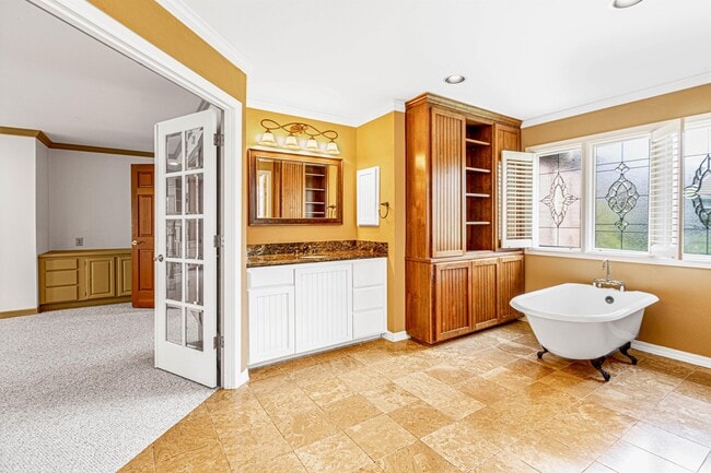 Building Photo - 5811 124th Ct NE