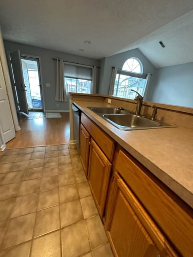 Building Photo - 2BR / 2BA Condo with Stunning Lake Views –...