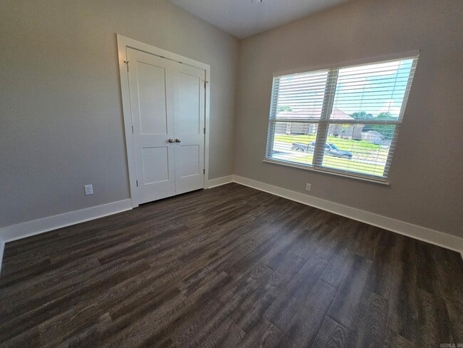 Building Photo - 5009 Springwood Cir