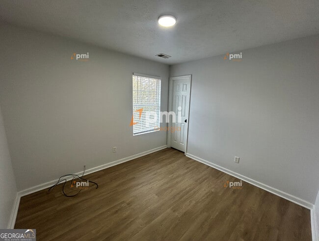 Building Photo - 304 Klinetop Dr