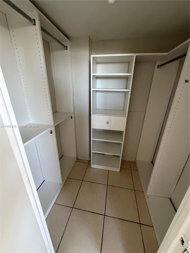 Building Photo - 1830 Dixieana St