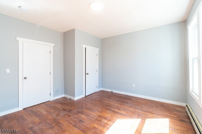 Building Photo - 43 Tillinghast St