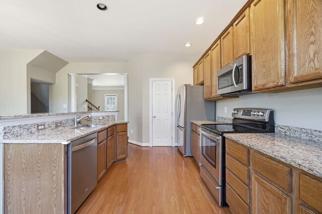 Building Photo - This is Northern Virginia living at its finest—offering the charm of a neighborhood community wit...