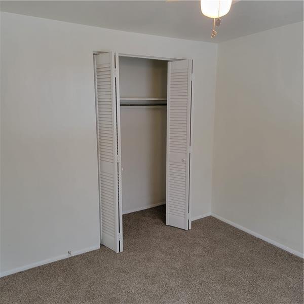 Building Photo - 890 Monaca Rd