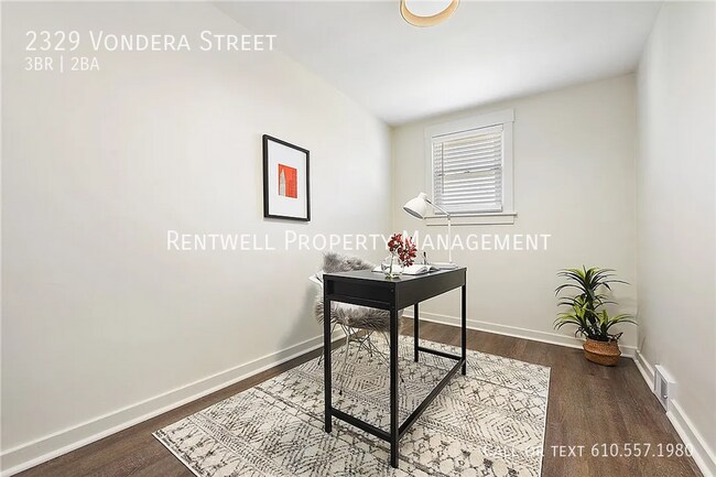 Building Photo - 2329 Vondera St