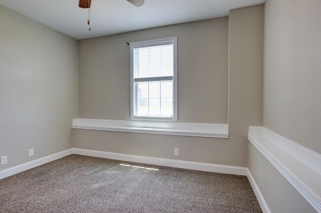 Building Photo - 1121 Cardinal Creek Dr