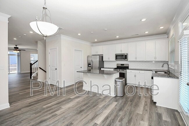 Building Photo - 10436 Glenmere Crk Cir