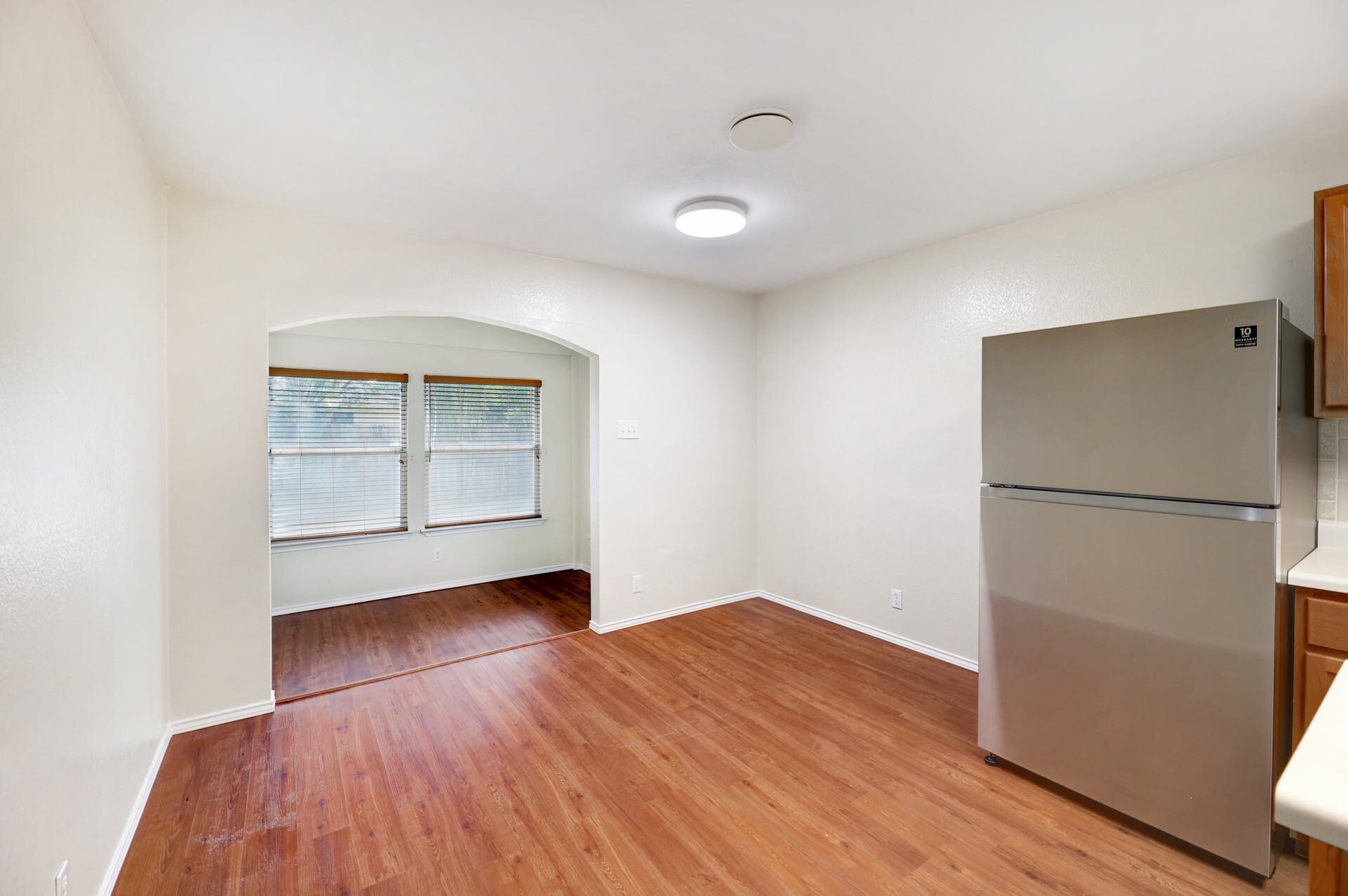 Building Photo - 301 Nicole Way