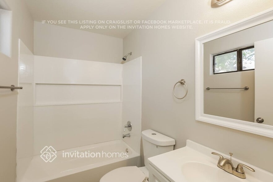 Building Photo - 8647 W Mariposa Dr