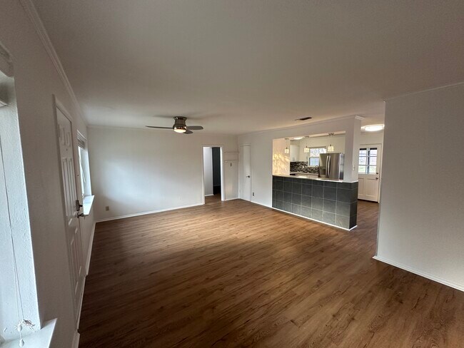 Building Photo - 8655 Ashcroft Ave