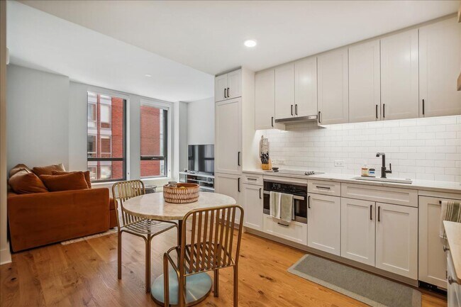 Building Photo - Fabulous 1 Bed/1 Bath condo at The Avidian in Navy Yard!