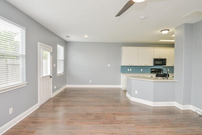 Building Photo - 8755 Thistlemoor Ln