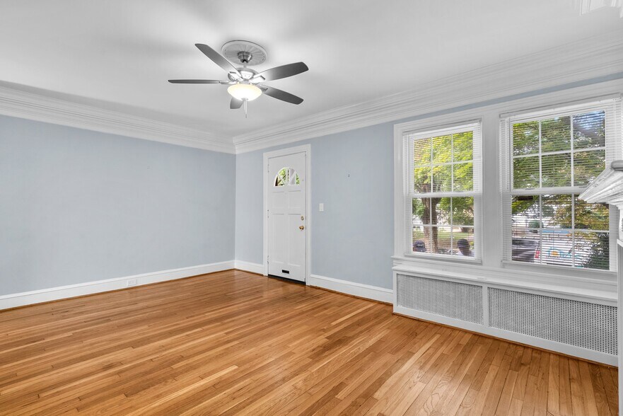 Building Photo - 1711 37th St NW