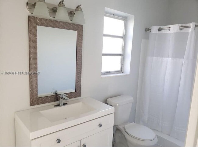 Building Photo - 3040 SW 77th Ct