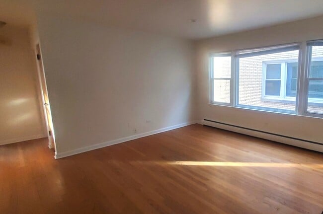 Building Photo - 2646 N Harlem Ave