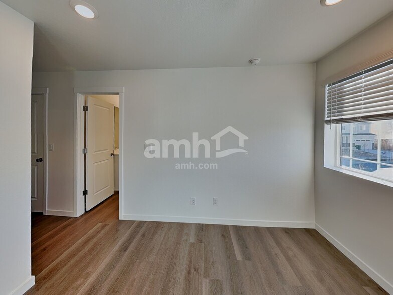 Building Photo - 26142 E Calhoun Pl