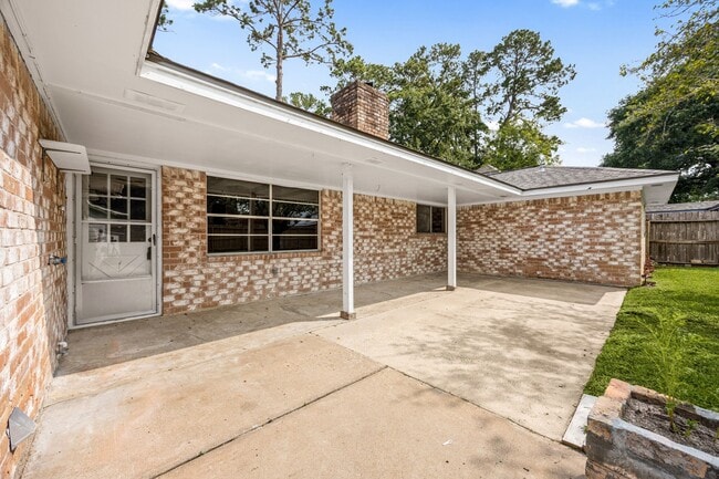Building Photo - 5923 Pebble Springs Dr