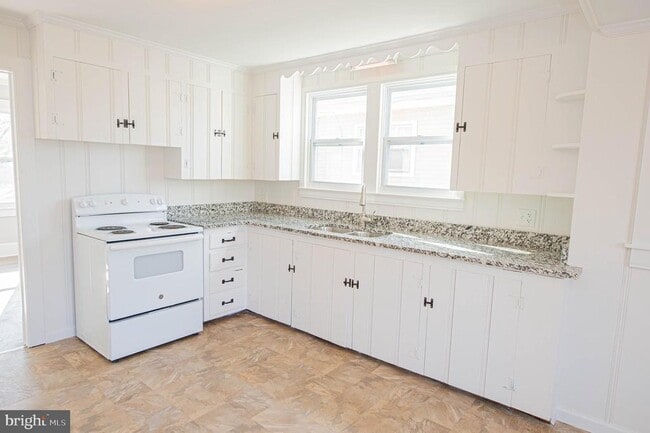 Building Photo - 417 Winder St