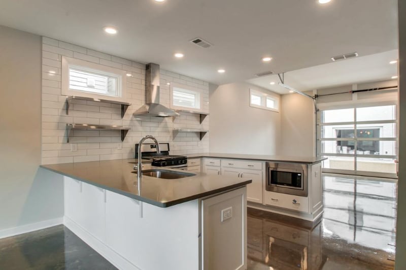 Building Photo - 221 Gentry Ave