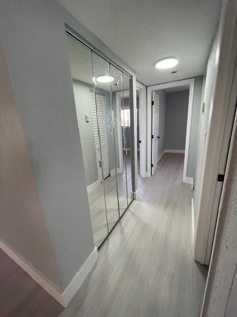 Building Photo - 6900 SW 39th St